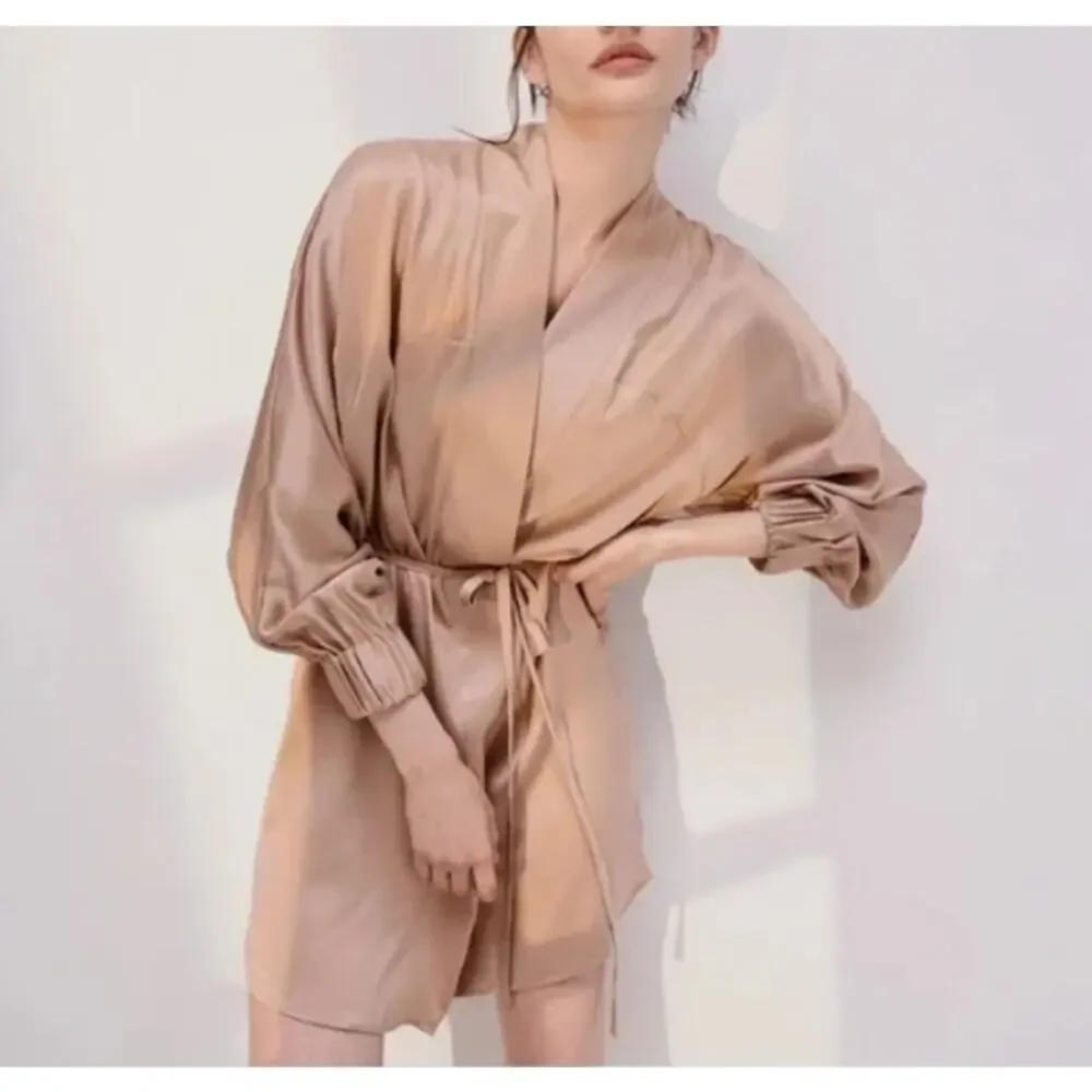 Lunya Washable Silk Nude Tan Long Sleeve Short Robe With Pockets, XS S EUC